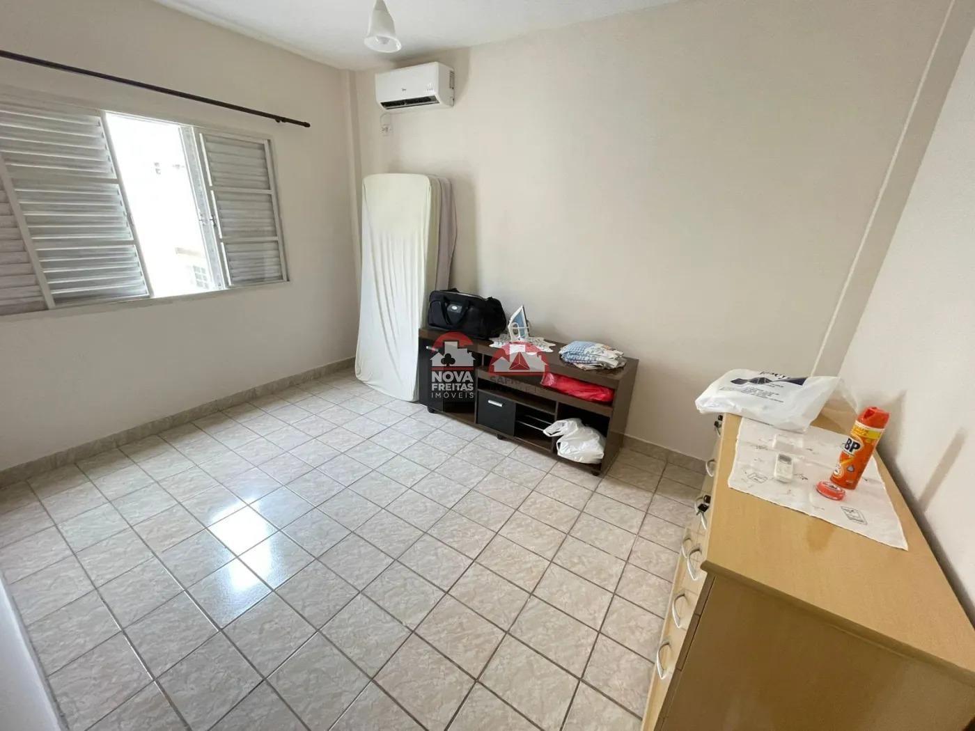 Apartamento à venda com 2 quartos, 75m² - Foto 7