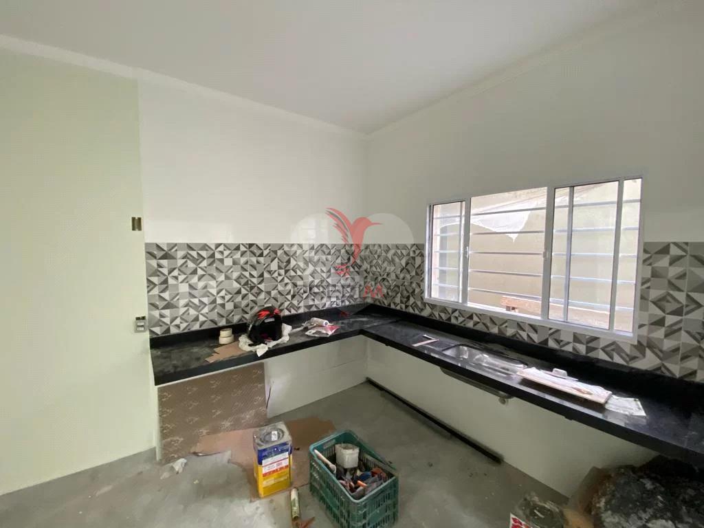 Casa à venda com 3 quartos, 130m² - Foto 1