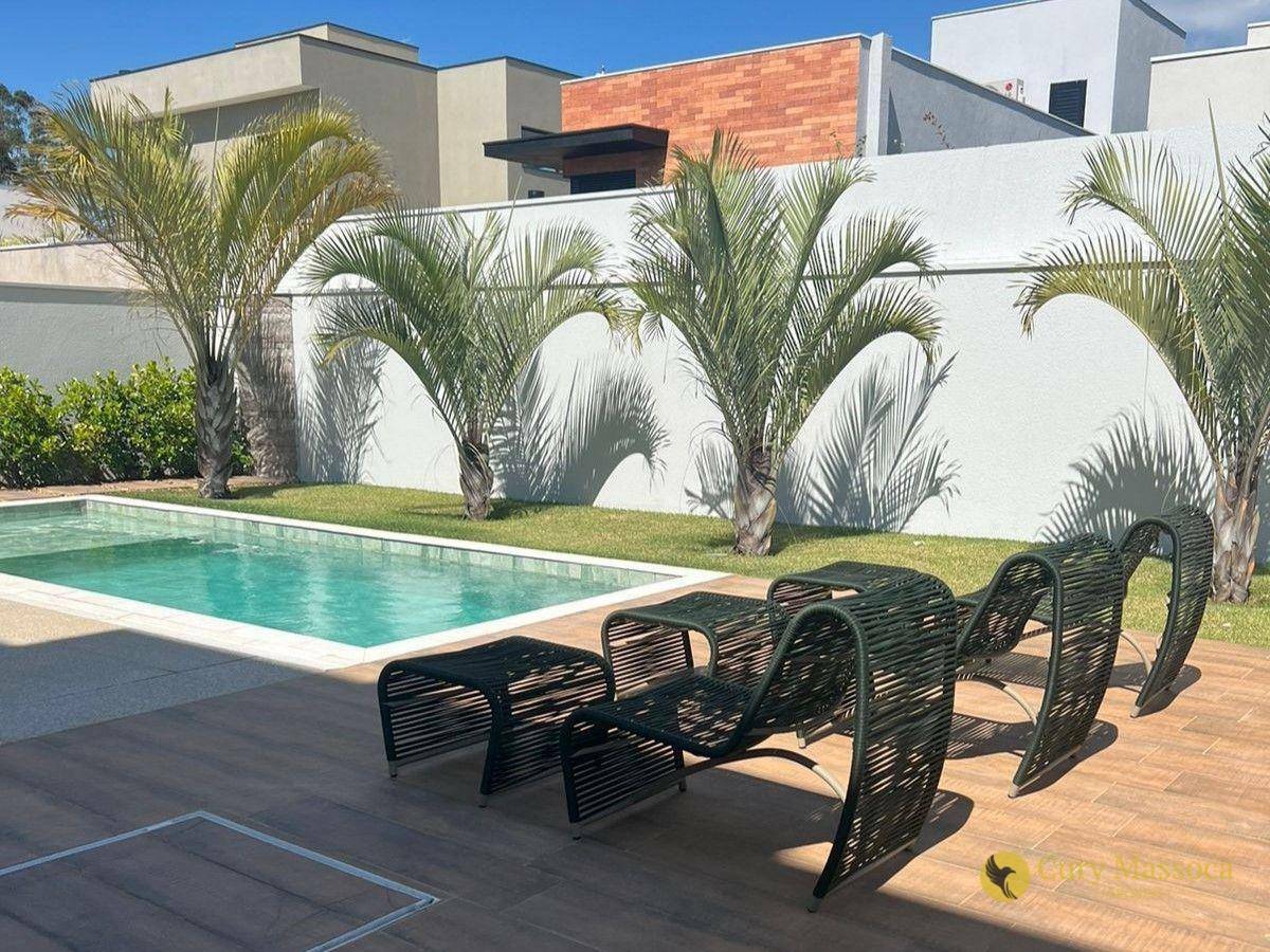 Casa de Condomínio à venda com 4 quartos, 260m² - Foto 4