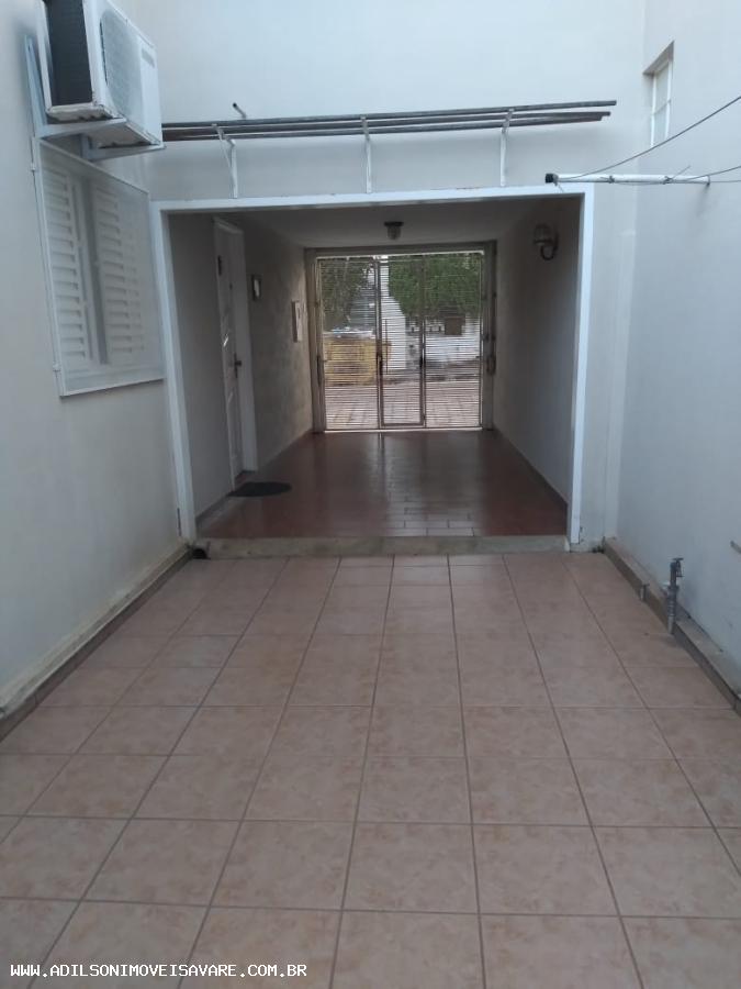 Casa à venda com 3 quartos, 176m² - Foto 2