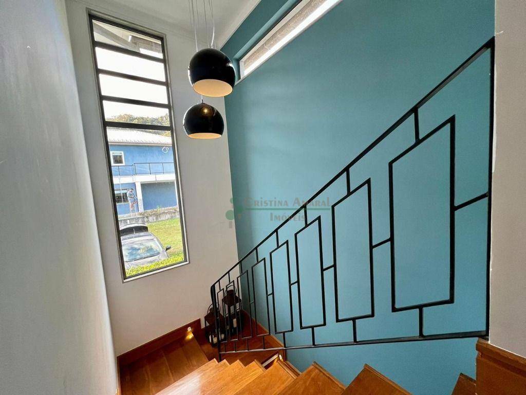 Casa de Condomínio à venda com 3 quartos, 210m² - Foto 32