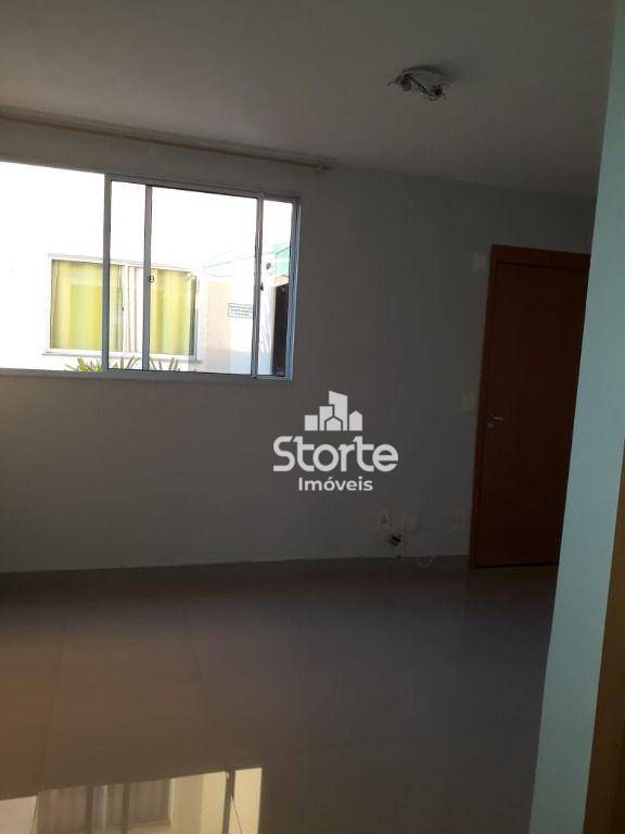 Apartamento à venda com 2 quartos, 43m² - Foto 2