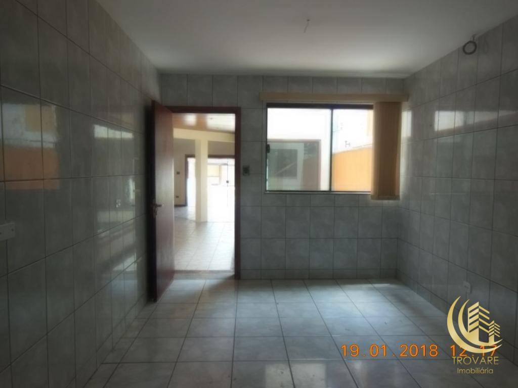 Casa à venda com 3 quartos, 400m² - Foto 7