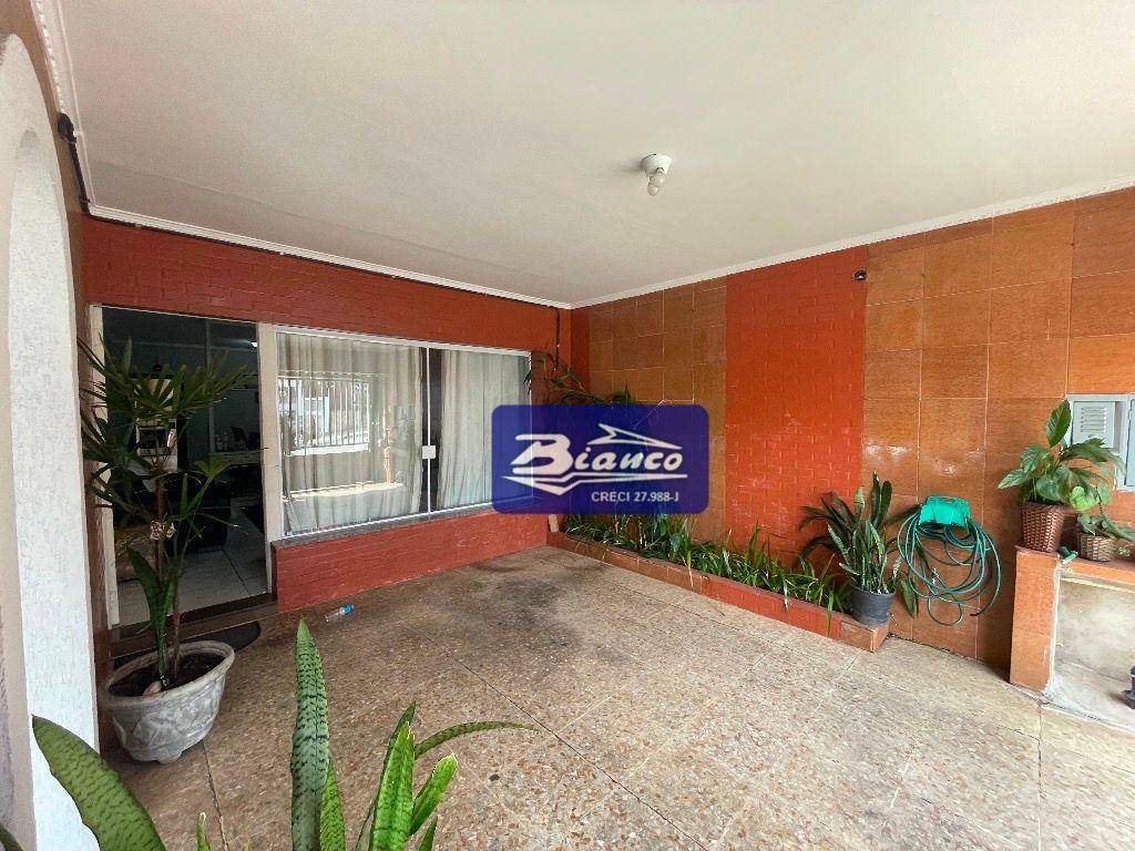 Sobrado para alugar com 3 quartos, 350m² - Foto 4