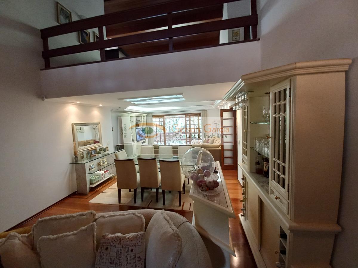 Casa à venda com 3 quartos, 370m² - Foto 8