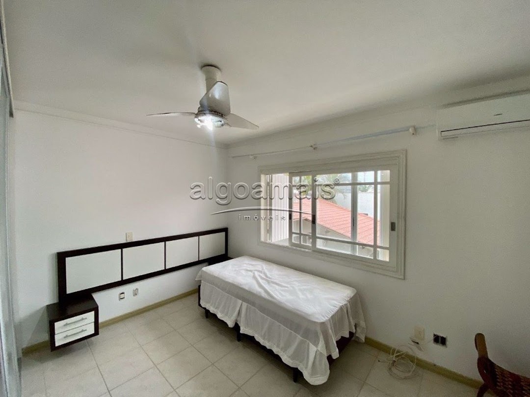 Casa à venda com 4 quartos, 140m² - Foto 18