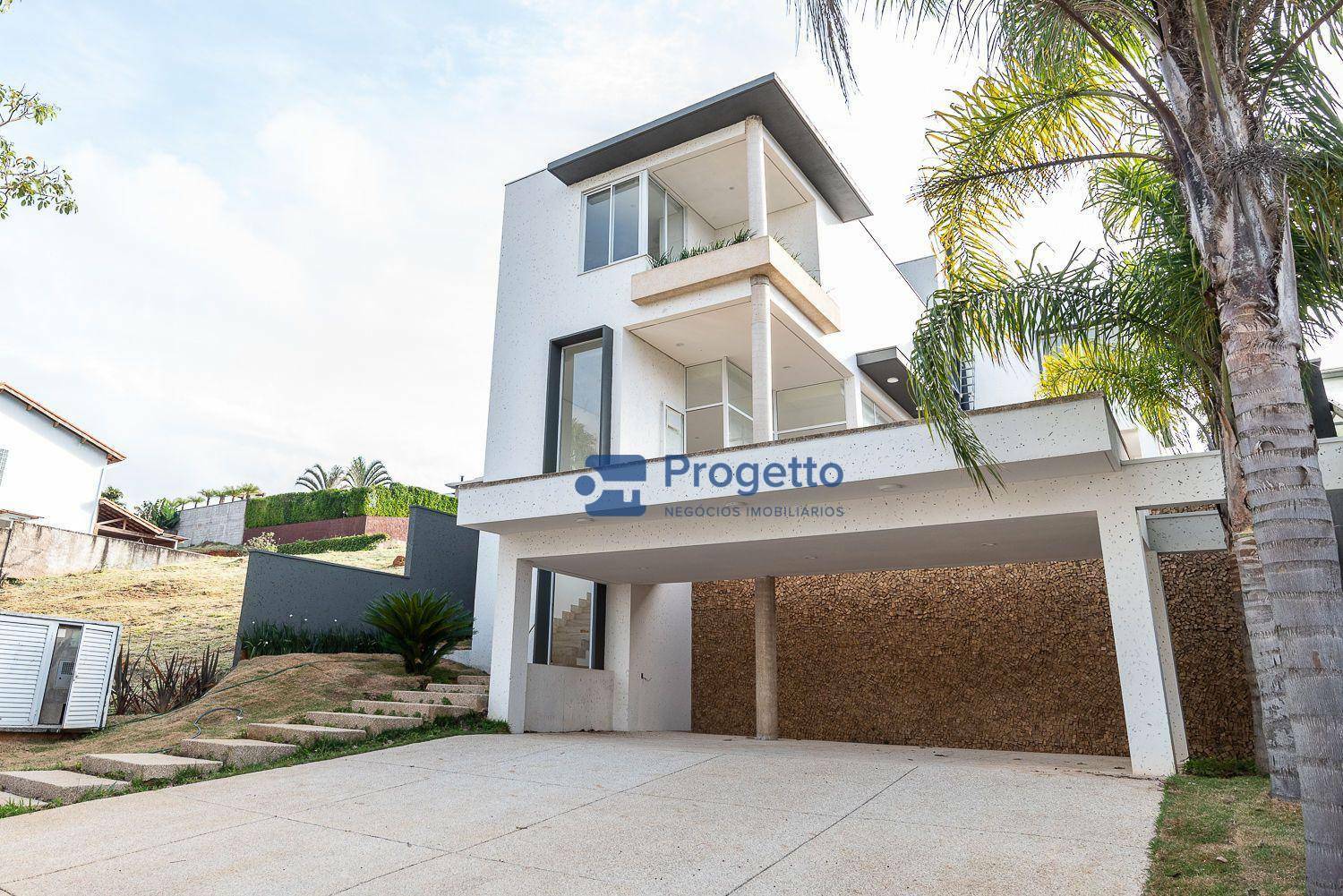 Casa de Condomínio à venda com 4 quartos, 369m² - Foto 1