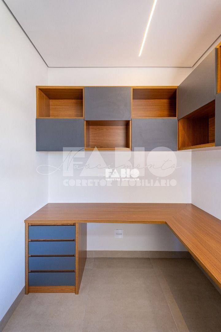 Casa à venda com 3 quartos, 223m² - Foto 11