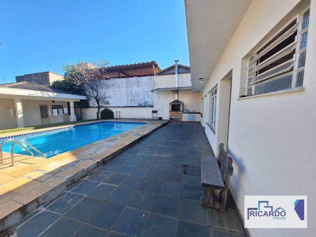 Casa à venda e aluguel com 4 quartos, 261m² - Foto 28