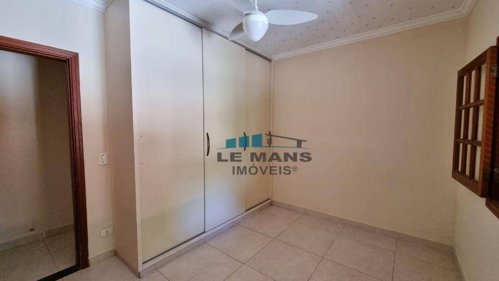 Casa à venda com 3 quartos, 220m² - Foto 30