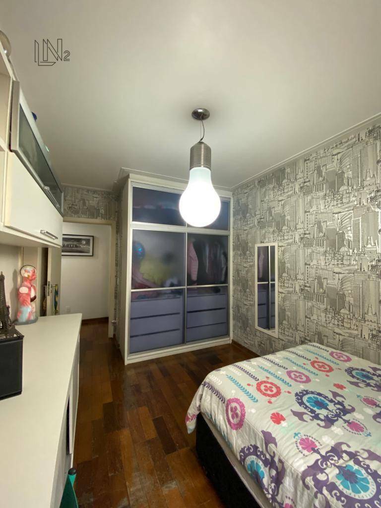 Apartamento à venda com 4 quartos, 145m² - Foto 29