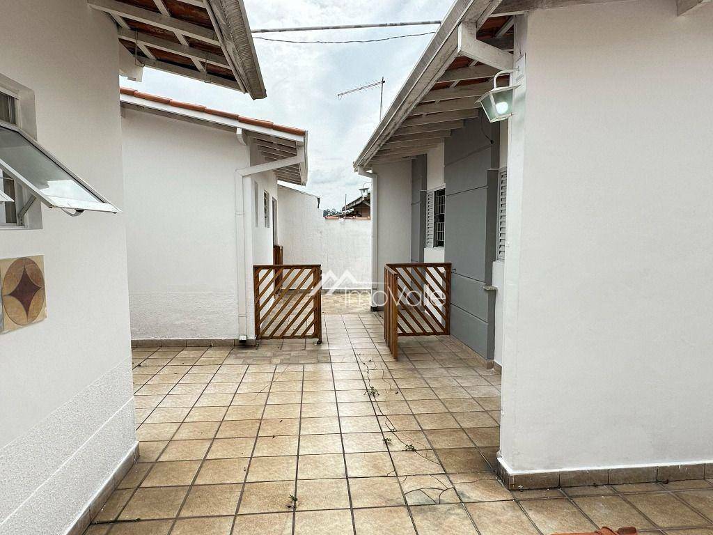 Casa para alugar com 3 quartos, 200m² - Foto 26