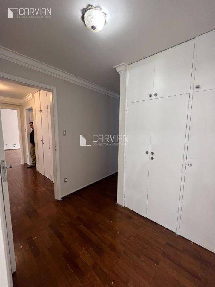 Apartamento à venda com 3 quartos, 198m² - Foto 9