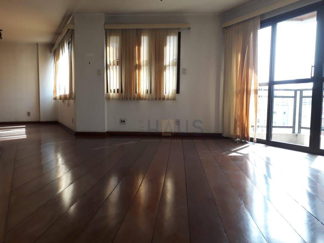 Apartamento à venda com 4 quartos, 160m² - Foto 7