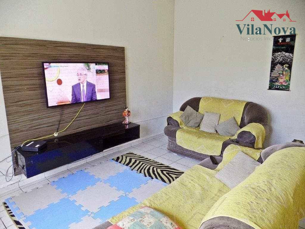 Casa à venda com 6 quartos, 213m² - Foto 2