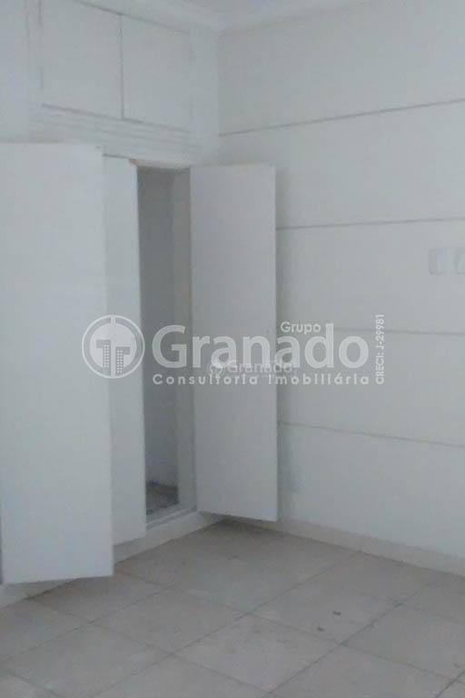 Casa à venda com 8 quartos, 550m² - Foto 11