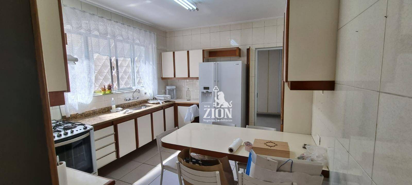 Sobrado à venda com 3 quartos, 220m² - Foto 13