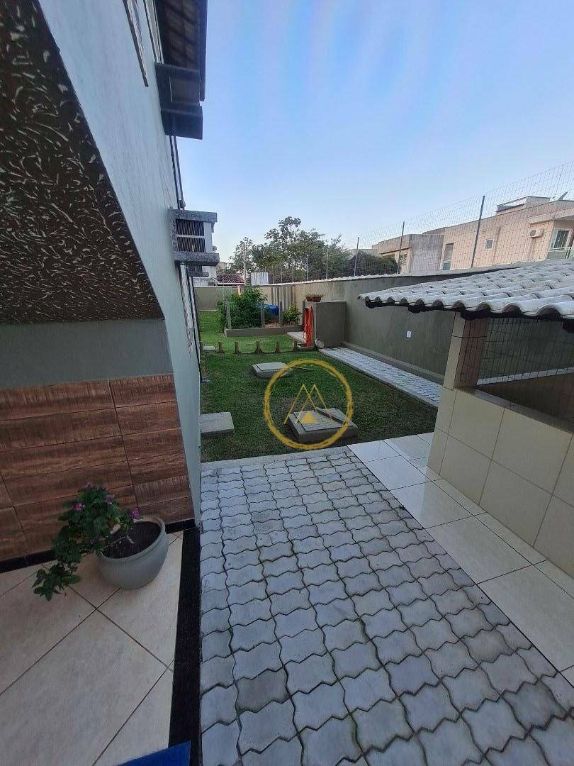 Casa à venda e aluguel com 4 quartos, 200m² - Foto 1