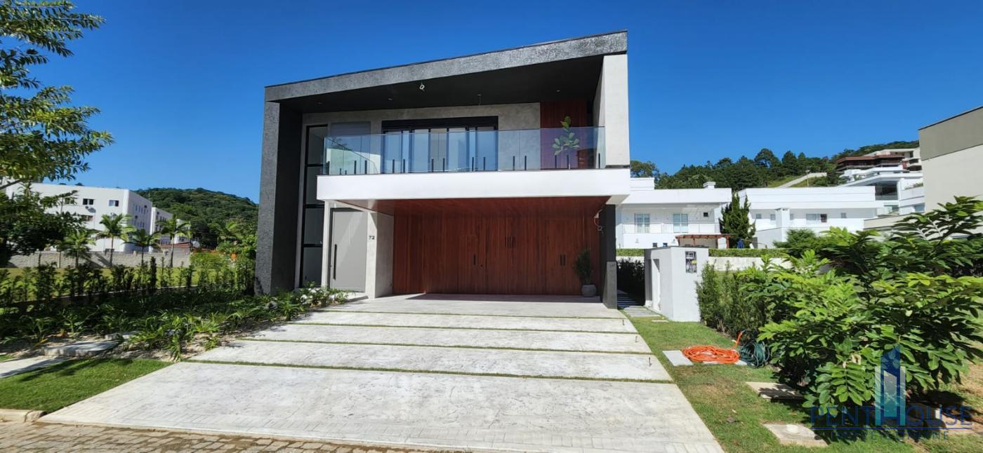 Casa de Condomínio à venda com 5 quartos, 382m² - Foto 2