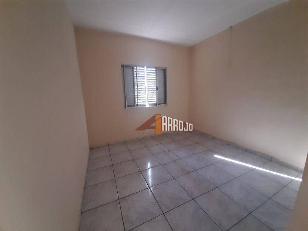 Sobrado à venda com 3 quartos, 150m² - Foto 4