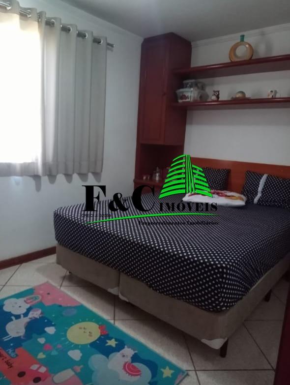 Apartamento à venda com 3 quartos, 79m² - Foto 2