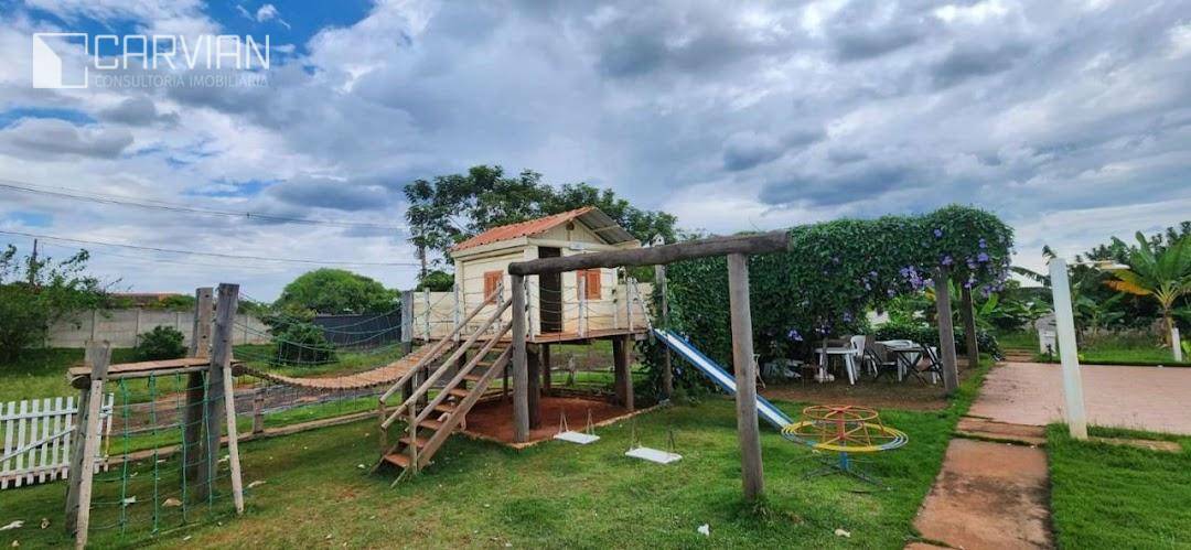 Chácara à venda com 4 quartos, 250m² - Foto 4