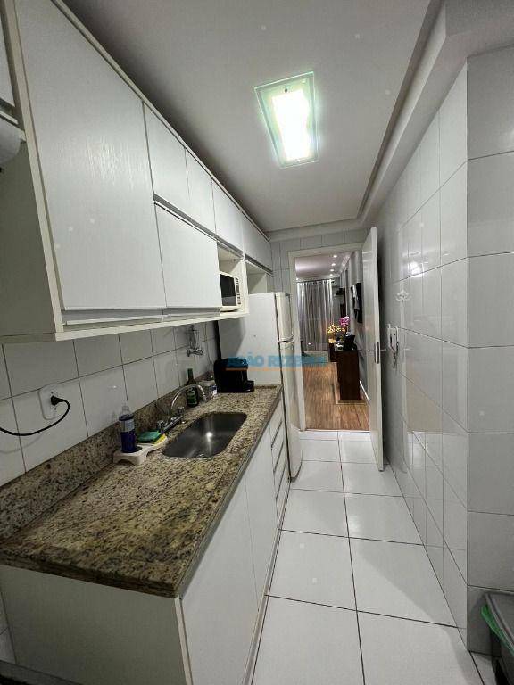 Apartamento à venda com 2 quartos, 56m² - Foto 12