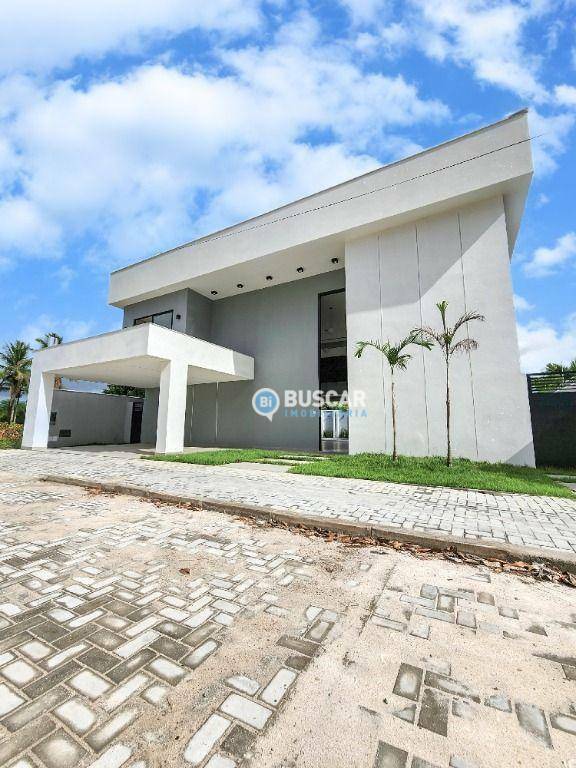 Casa de Condomínio à venda com 4 quartos, 302m² - Foto 1