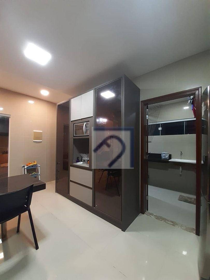 Casa de Condomínio à venda com 4 quartos, 207m² - Foto 17