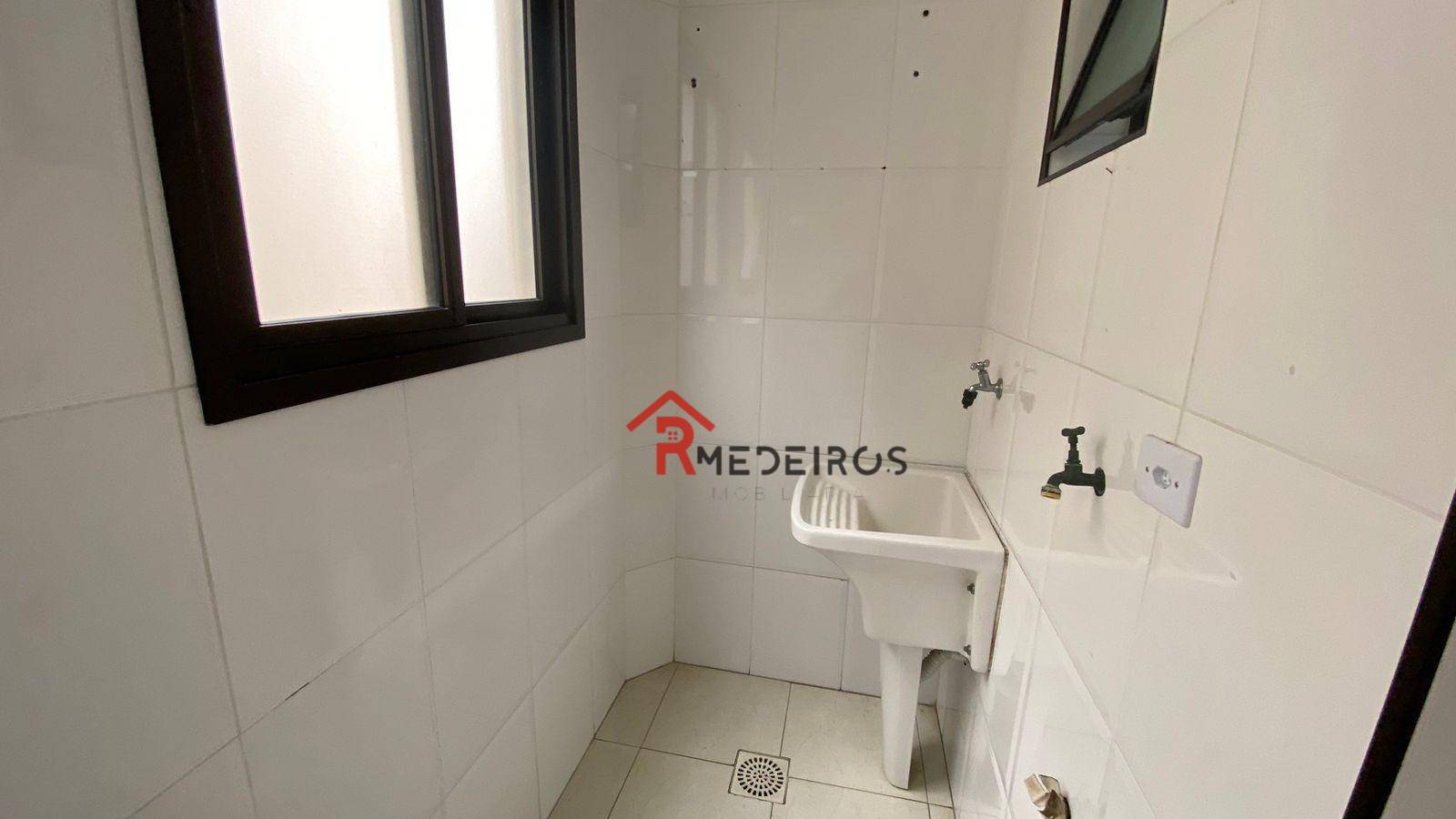 Apartamento à venda com 2 quartos, 75m² - Foto 9