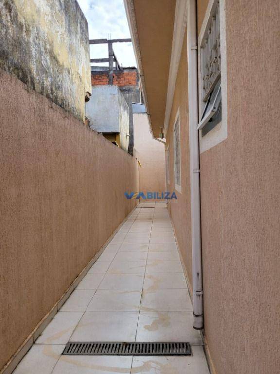 Sobrado à venda com 3 quartos, 200m² - Foto 38