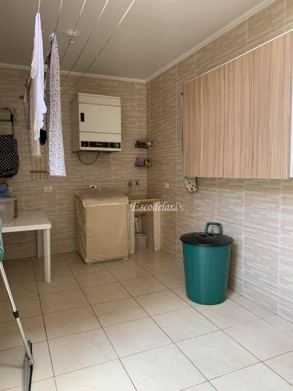 Sobrado à venda com 4 quartos, 300m² - Foto 25