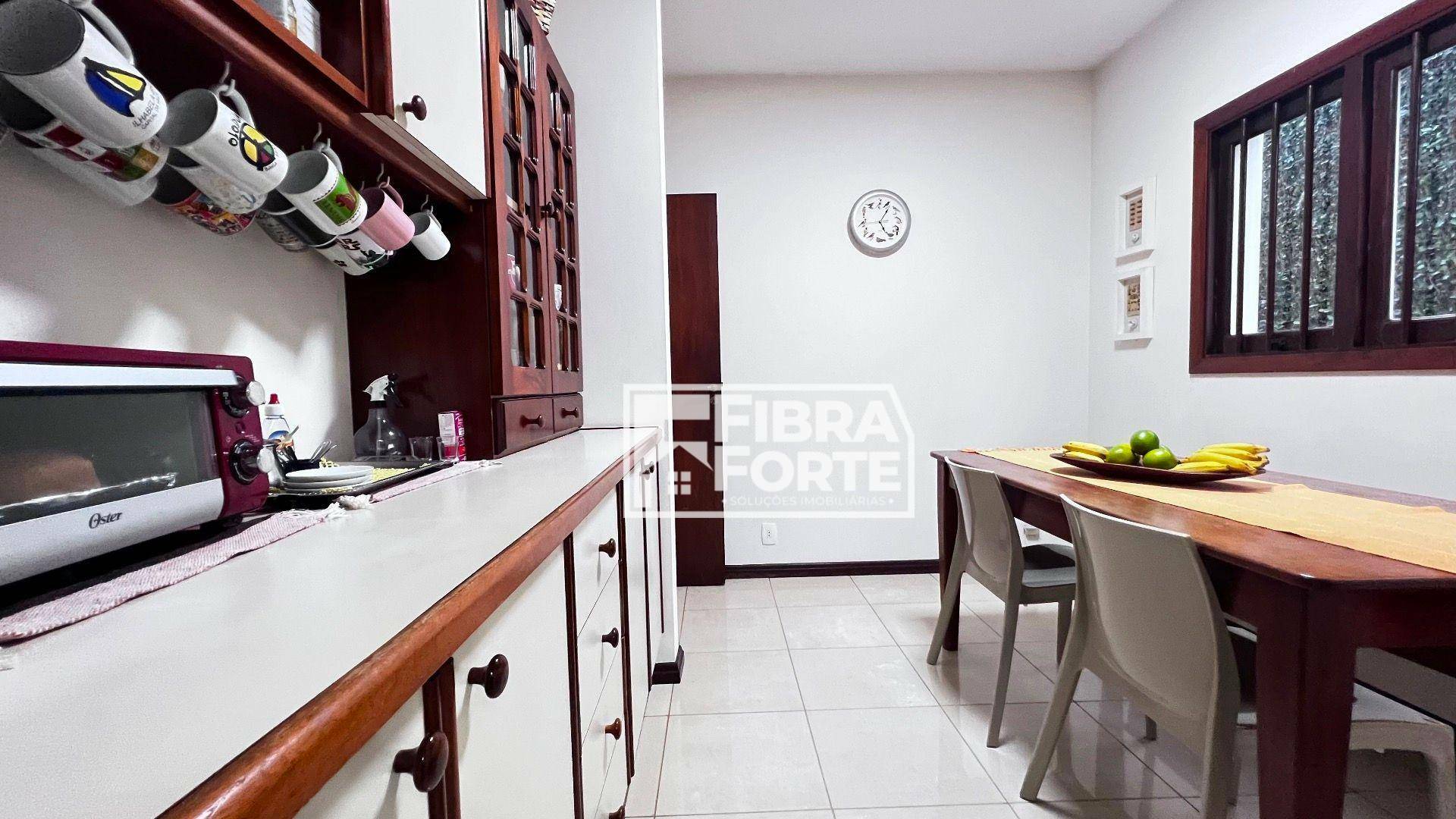 Casa de Condomínio à venda com 4 quartos, 363m² - Foto 6