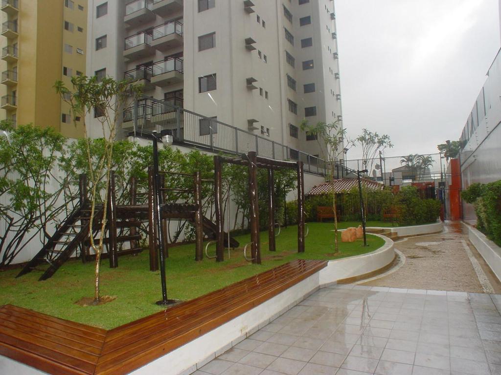 Apartamento à venda com 3 quartos, 90m² - Foto 2