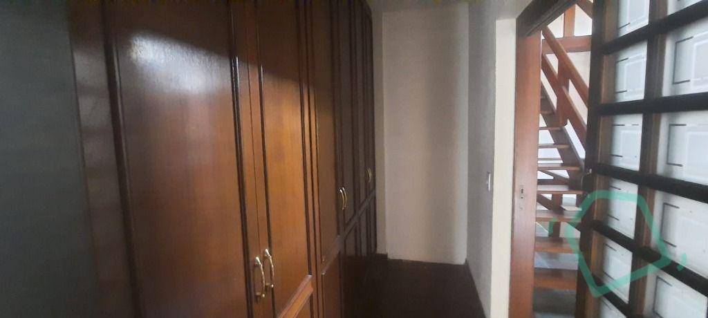 Casa para alugar com 3 quartos, 500m² - Foto 12