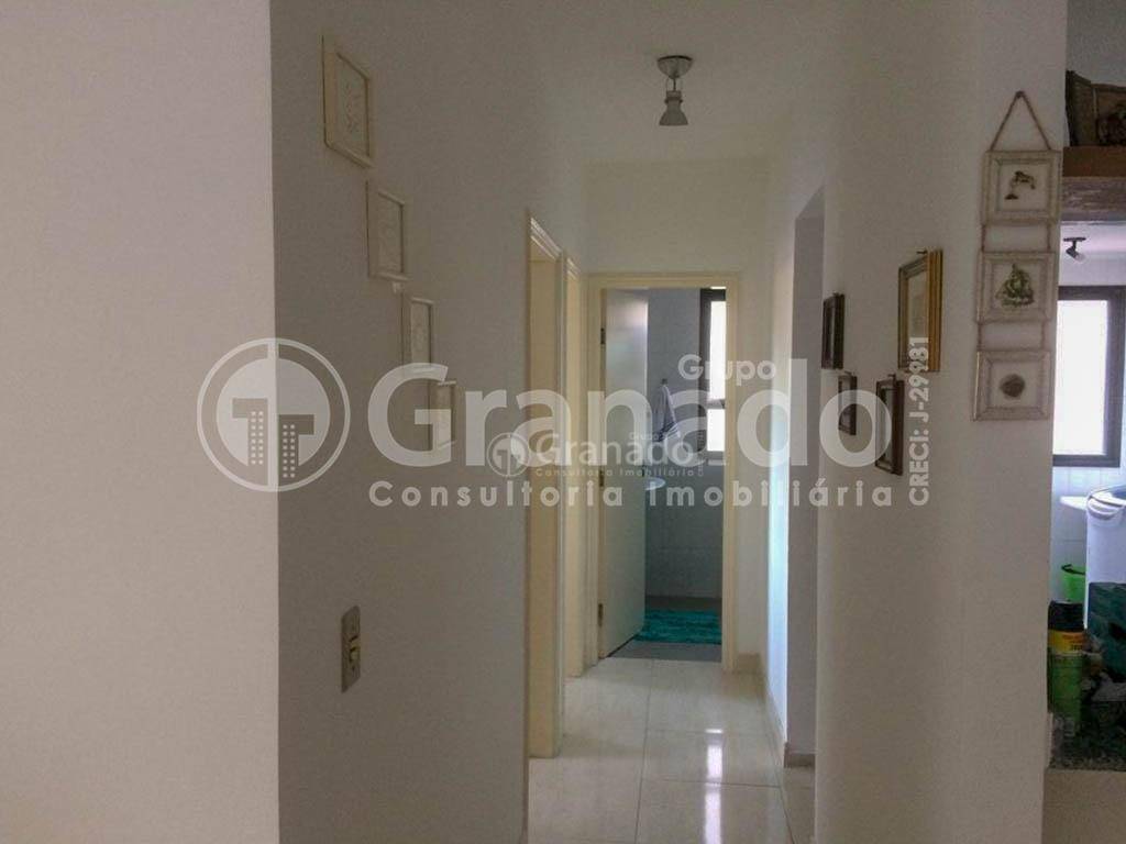 Apartamento à venda com 2 quartos, 70m² - Foto 5