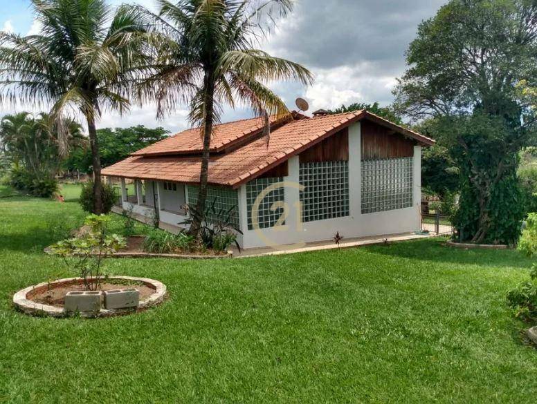 Chácara à venda com 4 quartos, 350m² - Foto 2