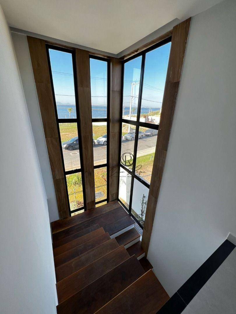 Casa de Condomínio à venda com 4 quartos, 300m² - Foto 8
