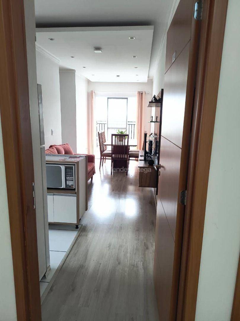 Apartamento à venda com 3 quartos, 60m² - Foto 2