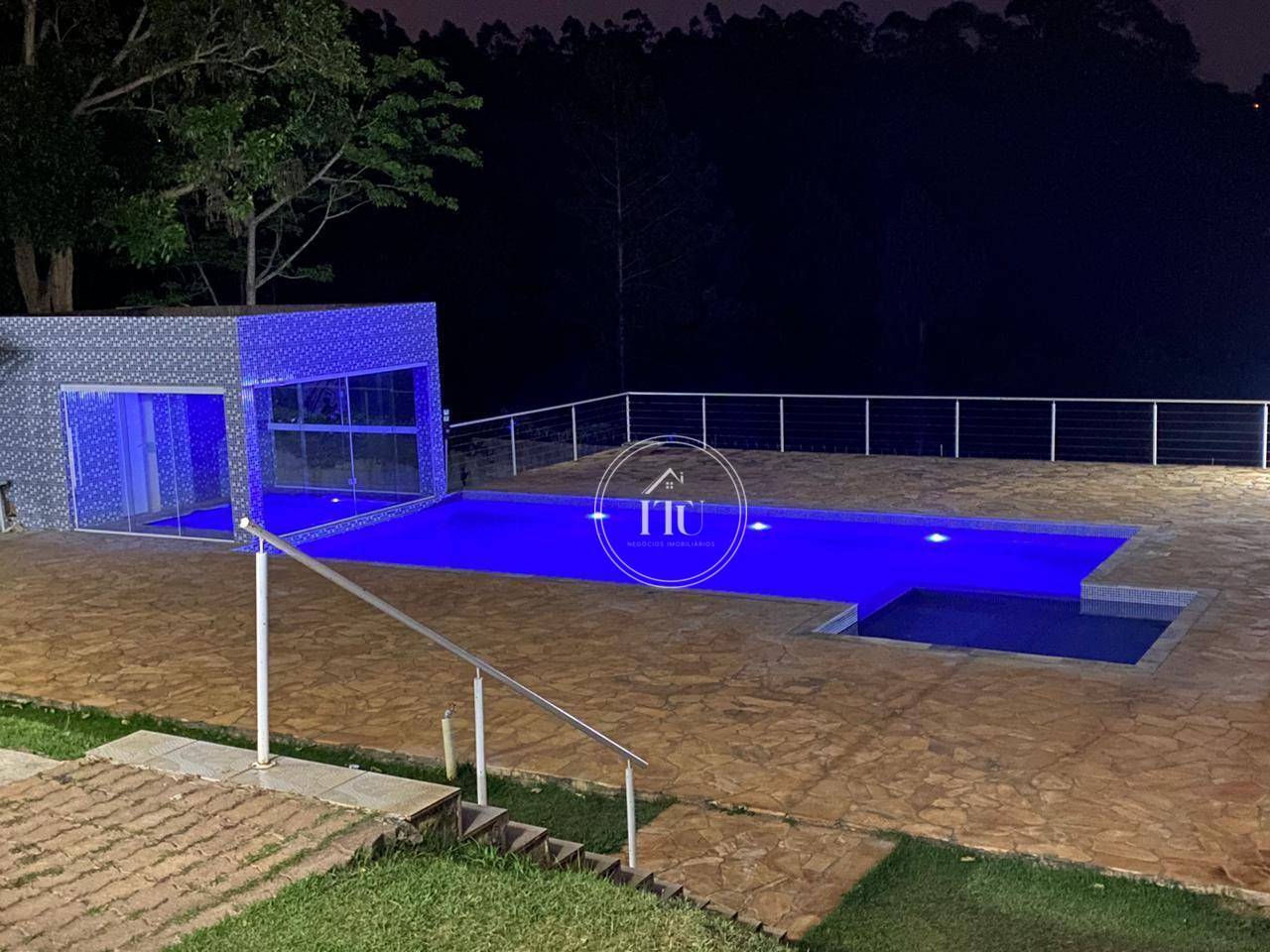 Chácara à venda e aluguel com 6 quartos, 800m² - Foto 17