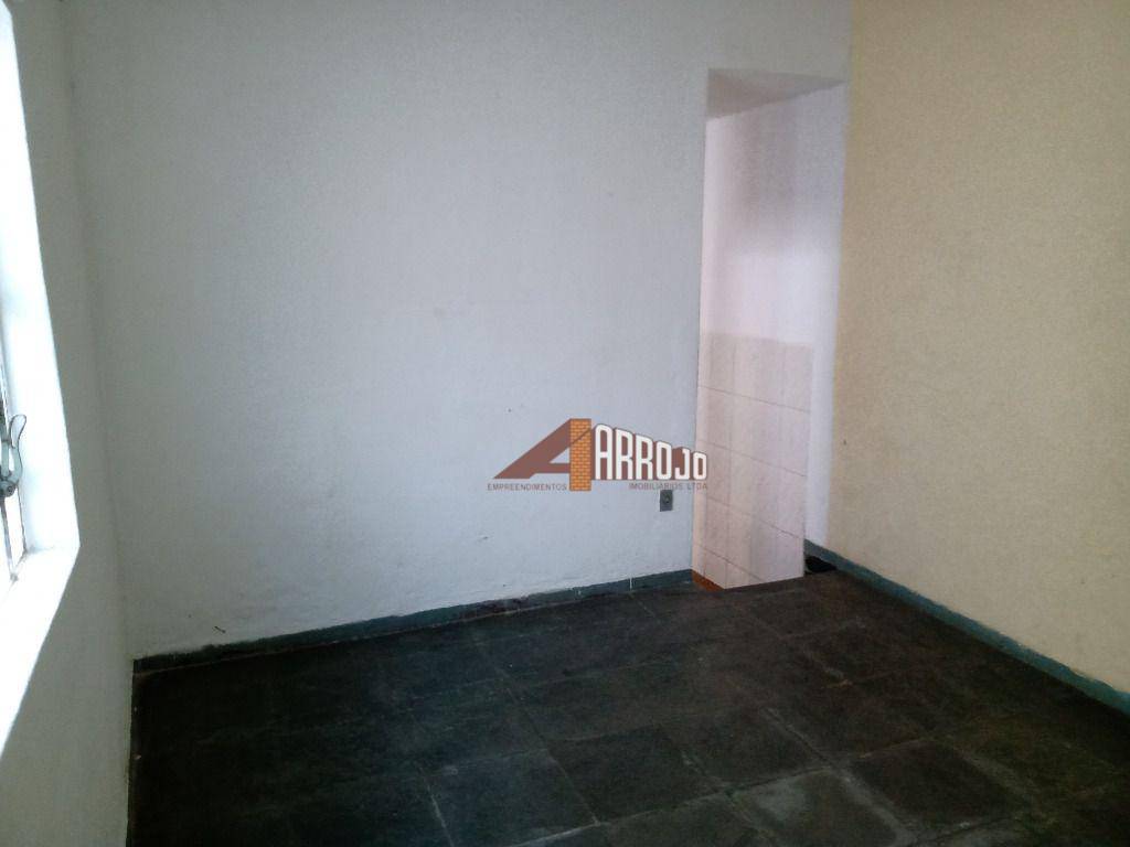 Casa para alugar com 1 quarto, 50m² - Foto 7