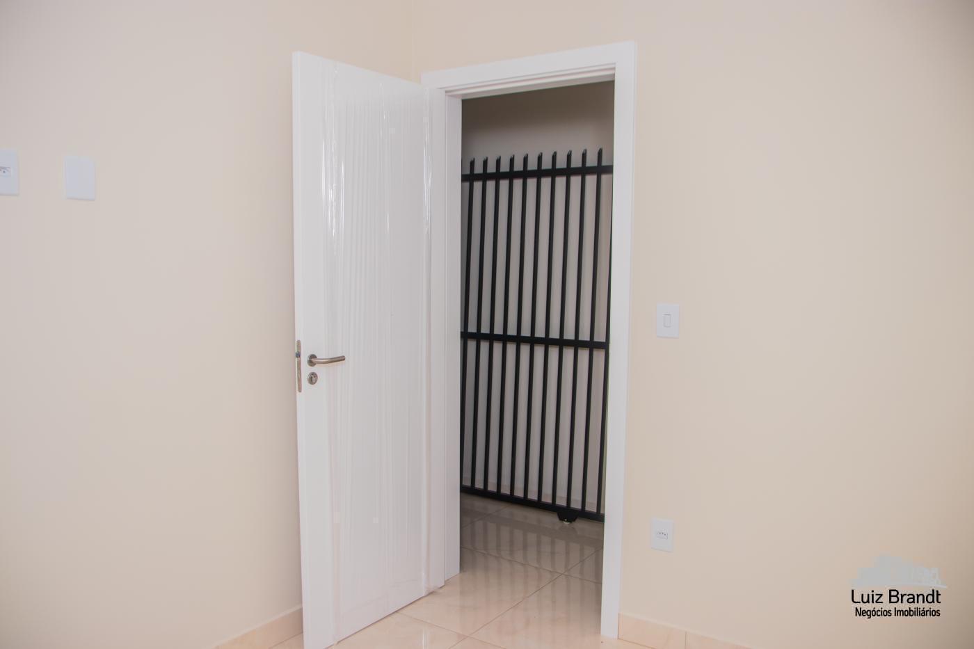 Casa à venda com 3 quartos, 86m² - Foto 5