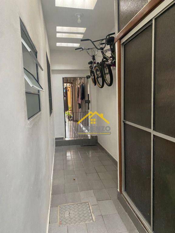 Sobrado à venda com 3 quartos, 217m² - Foto 28