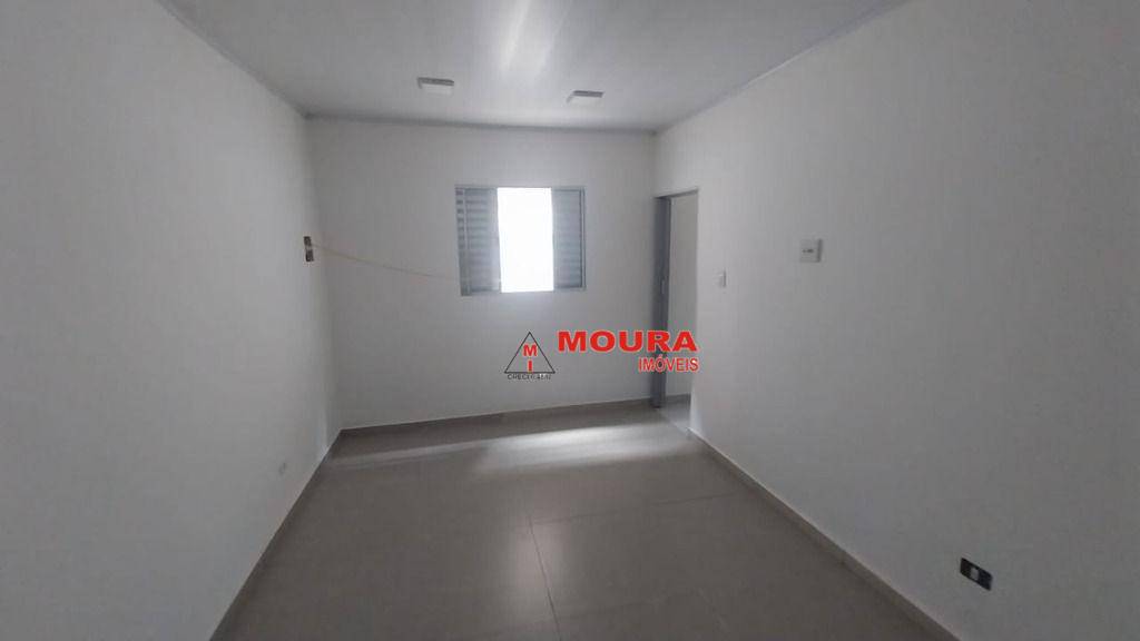 Casa para alugar com 1 quarto, 30m² - Foto 2