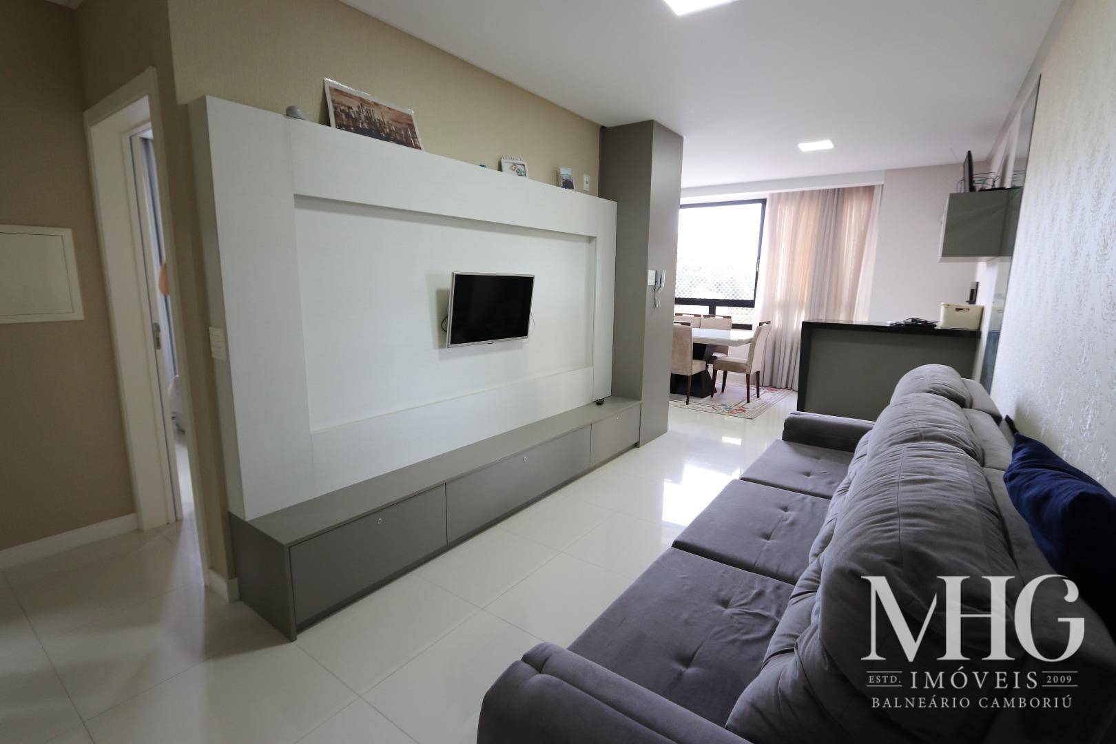 Apartamento à venda com 2 quartos, 77m² - Foto 18