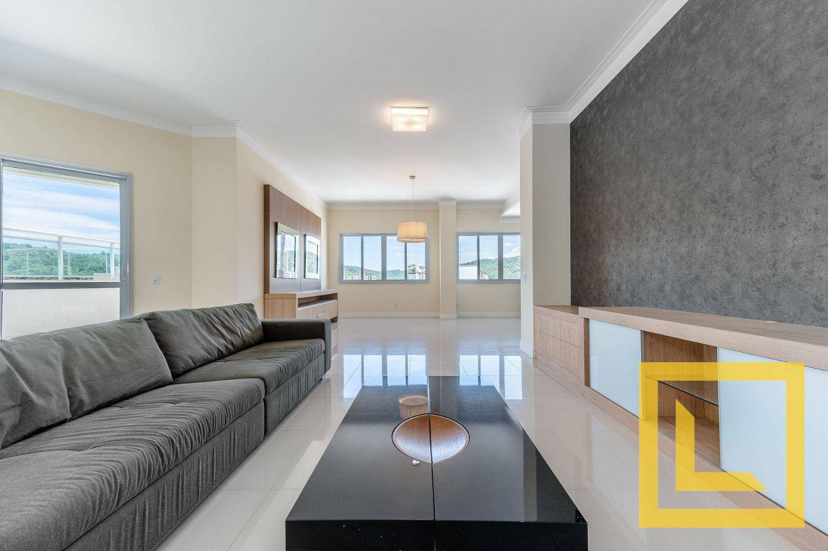 Cobertura, 3 quartos, 331 m² - Foto 3