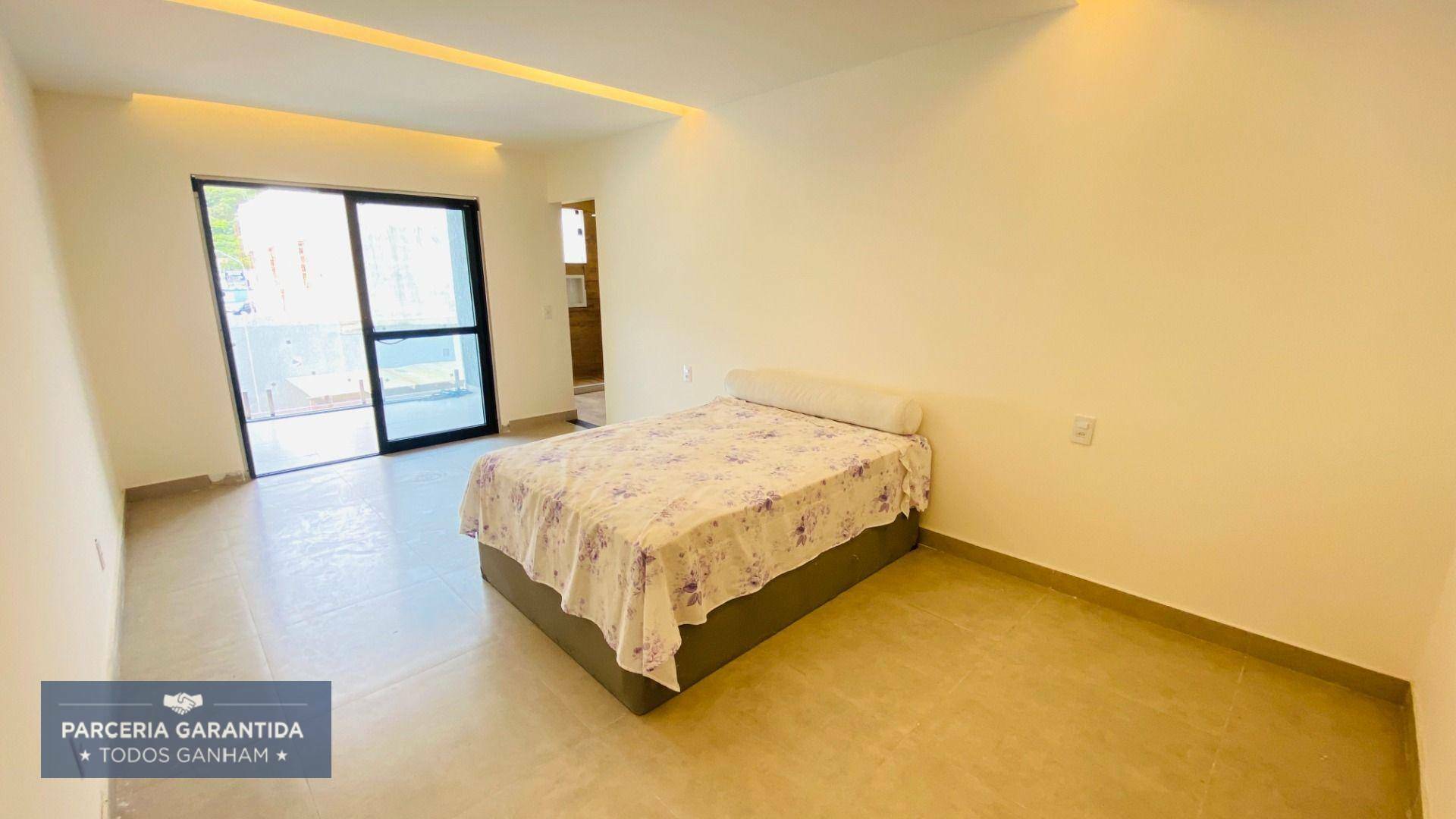 Casa à venda com 3 quartos, 230m² - Foto 18