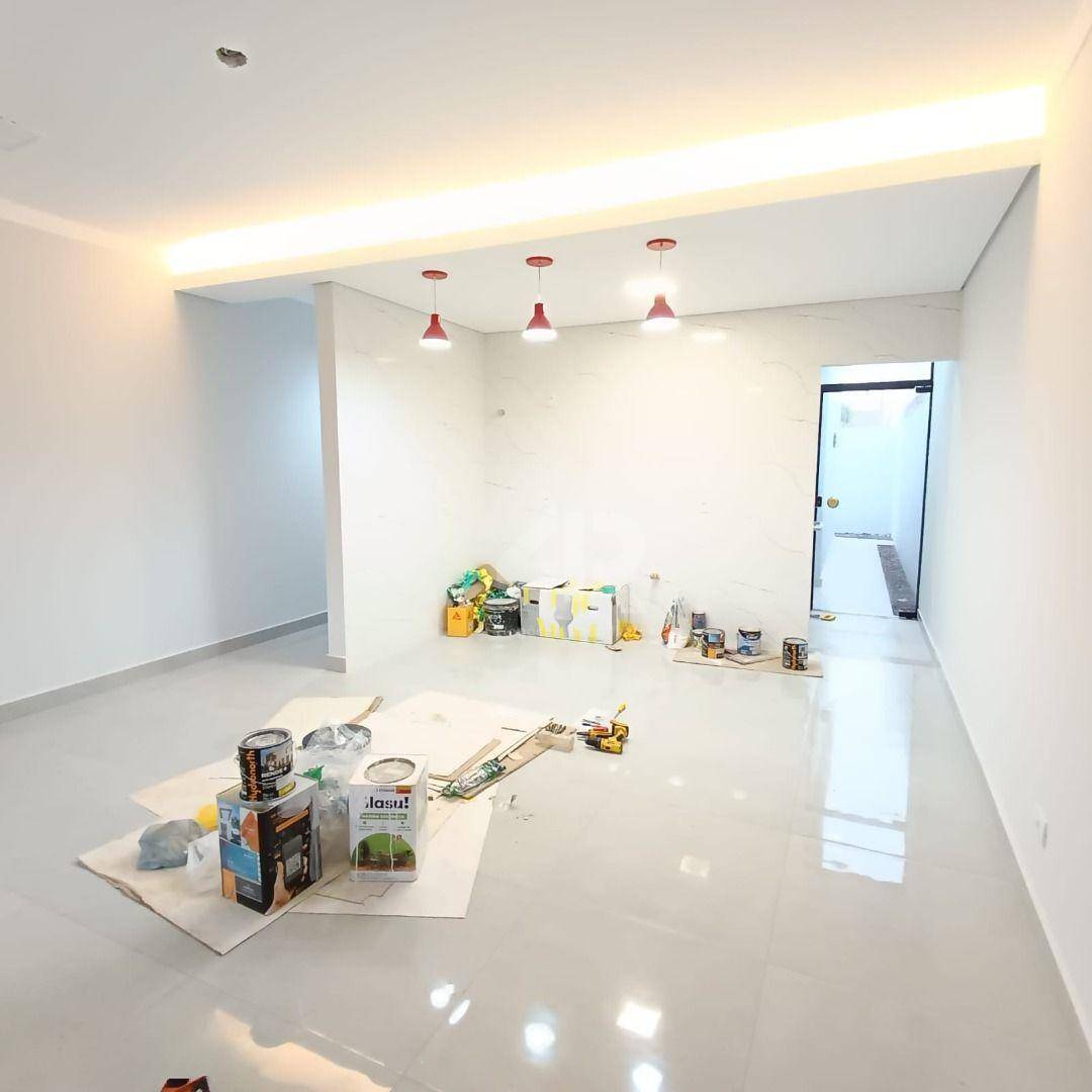 Casa à venda com 2 quartos, 60m² - Foto 3