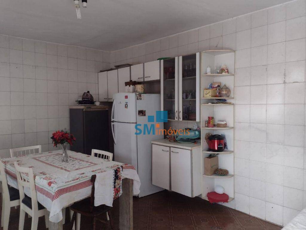 Casa à venda com 1 quarto, 212m² - Foto 14