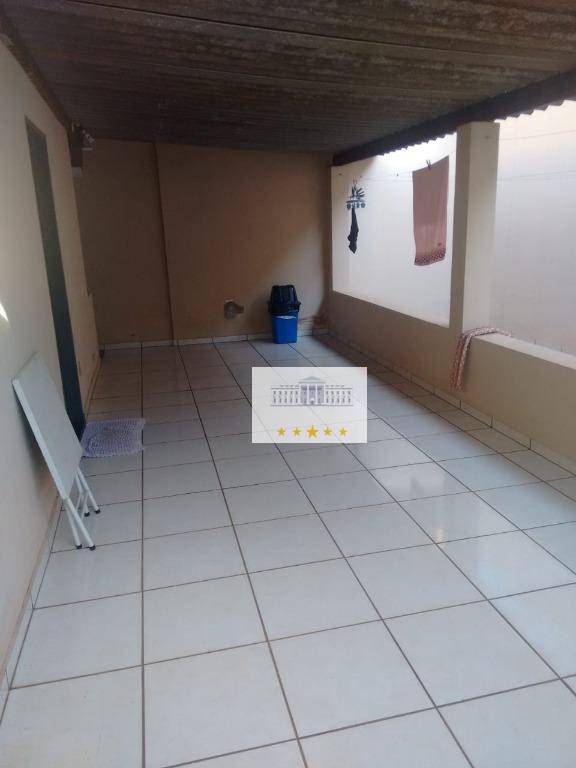 Casa à venda com 2 quartos, 80m² - Foto 5